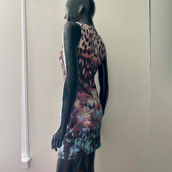 Psychedelic Mini Dress - Picture 8 of 9